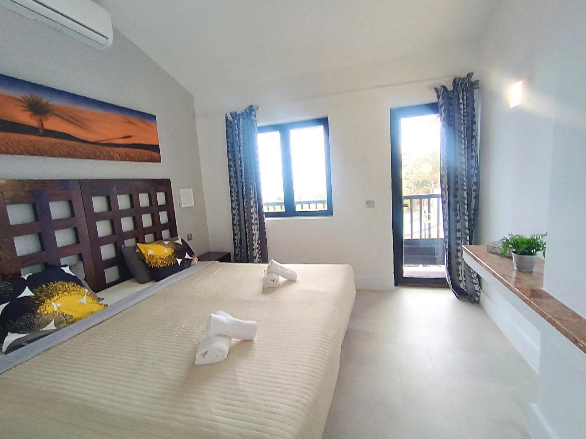 A Dream On The Beach Sun Club Playa Del Aguila  ภายนอก รูปภาพ